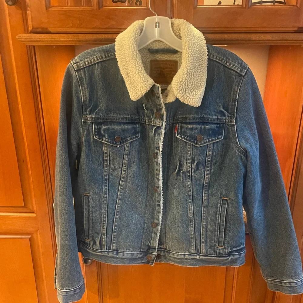 Levi's Blue Denim Jacket with Cream Sherpa Collar - Picture 1 of 3